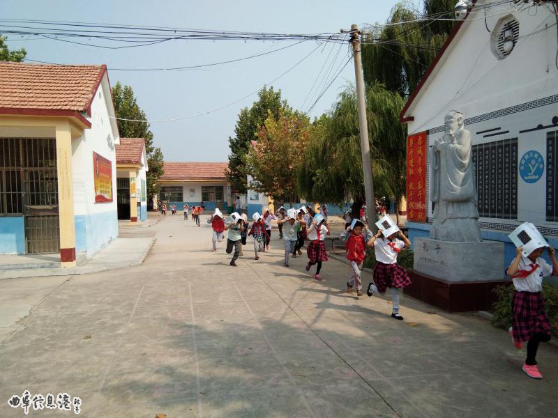 勿忘九一八 永记英雄志—曲阜市息陬镇三峪小学举行"九一八"防空